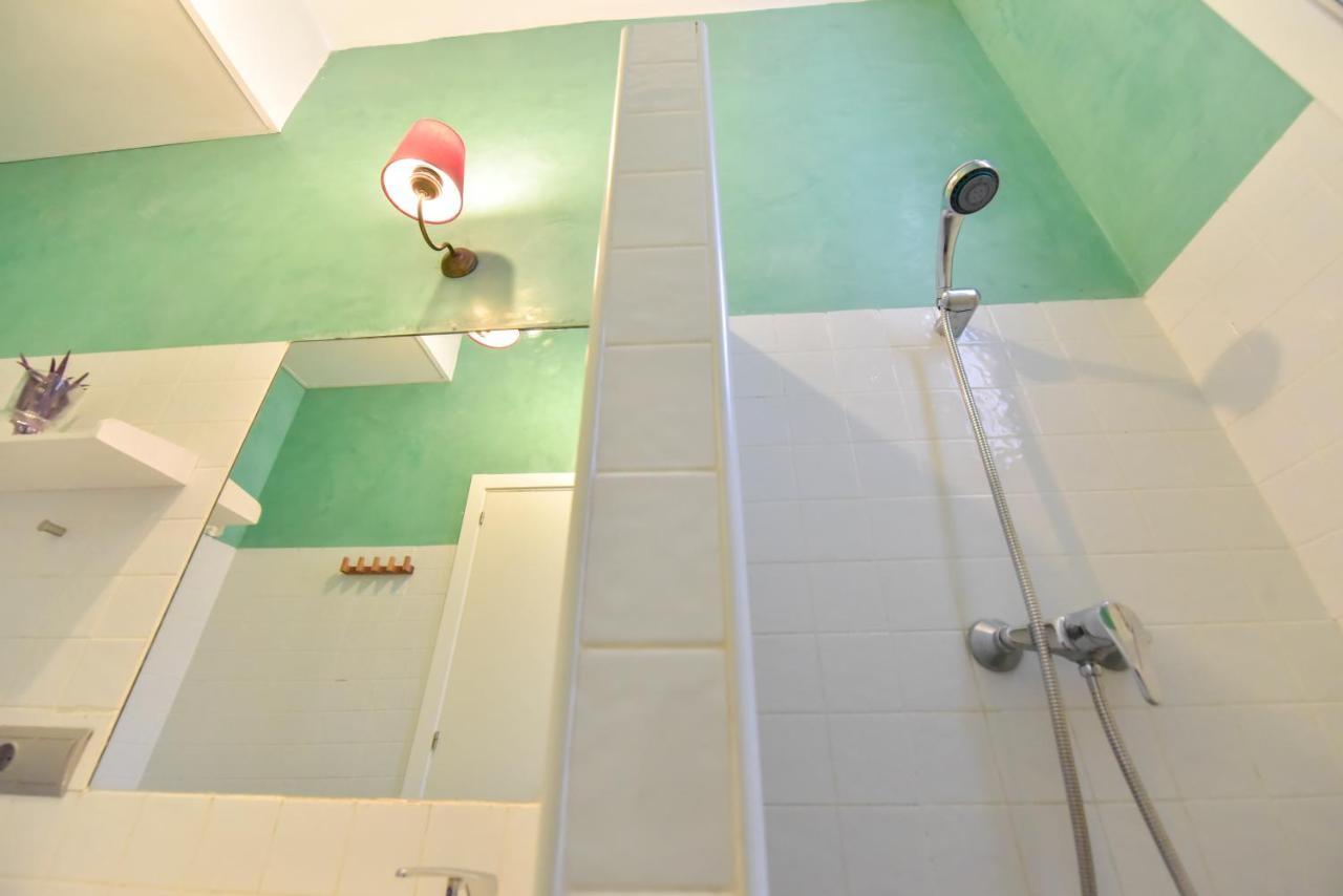 New! Bohemian Apartment In The Center Севиля Екстериор снимка
